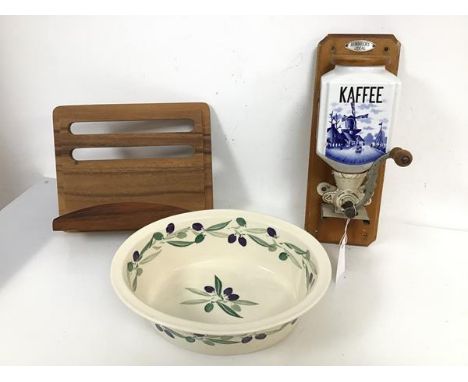 A mixed lot including a wall mounted coffee bean grinder, bearing plaque Leinbrock's Jdeal (34cm x 16cm x 12cm) and an Emma B