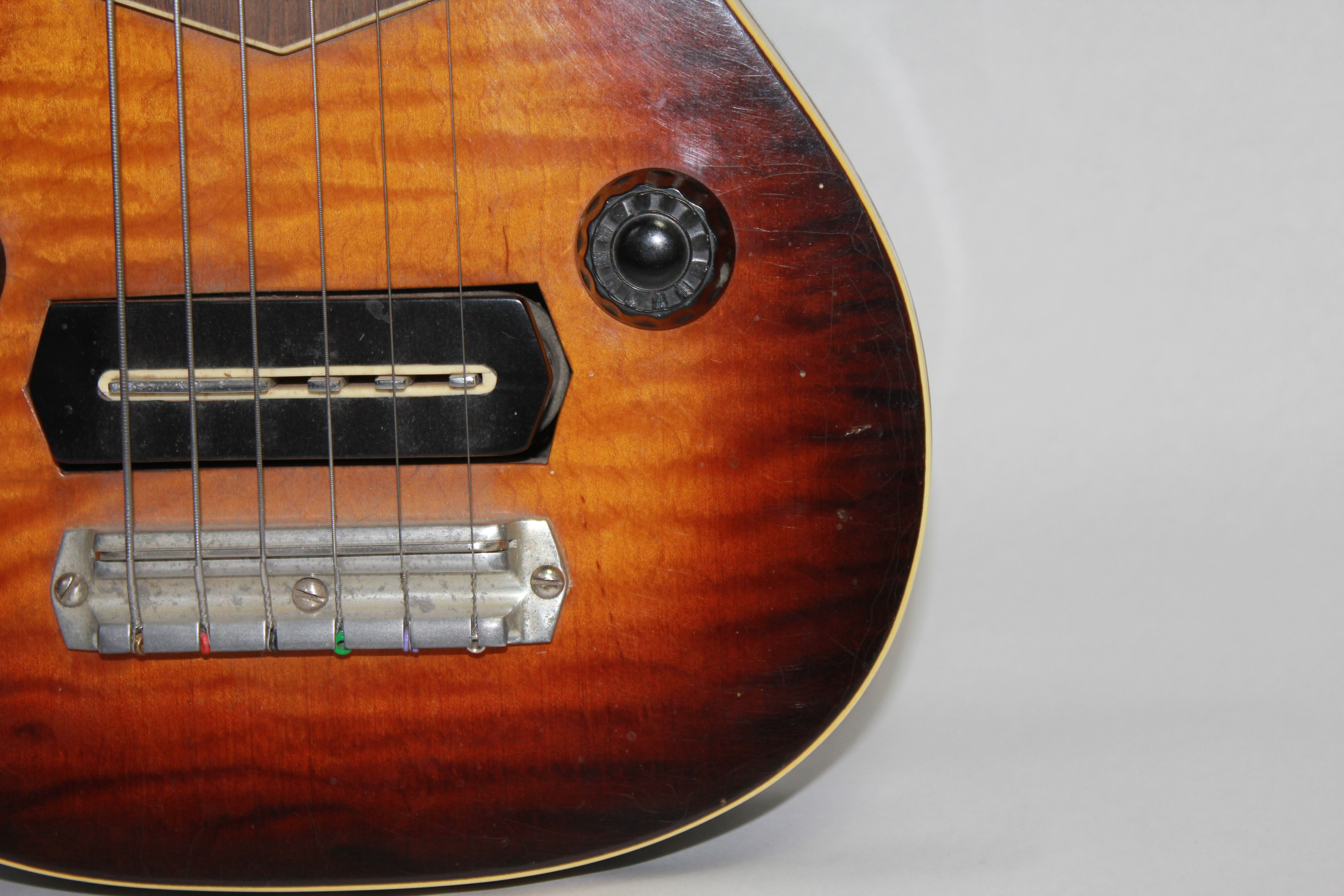 GIBSON, A LAP STEEL GUITAR AND MATCHING AMP SET, CIRCA 1936/1937 Model