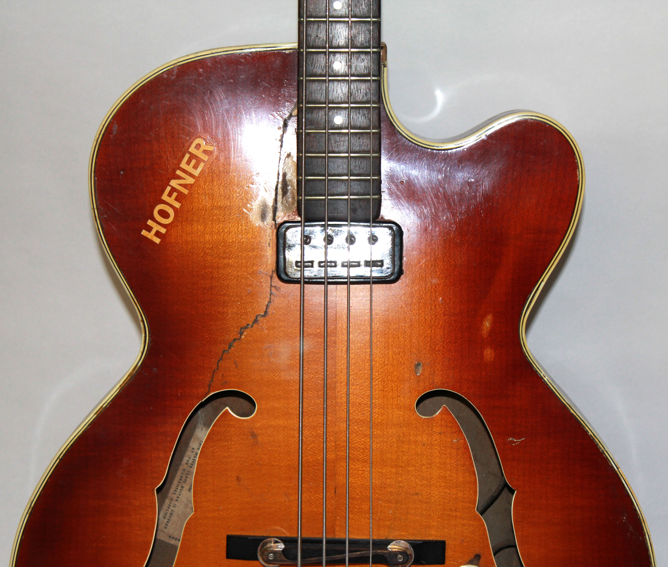 A HOFNER SENATOR SEMI-ACOUSTIC BASS GUITAR, CIRCA 1964 The hollow body