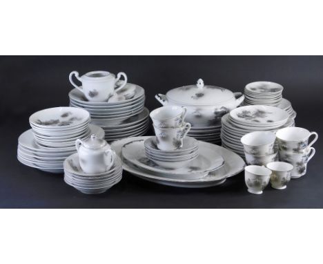 A comprehensive 20thC Japanese dinner service, to include lidded tureen, 28cm wide, plates, side plates, cups, saucers, each 