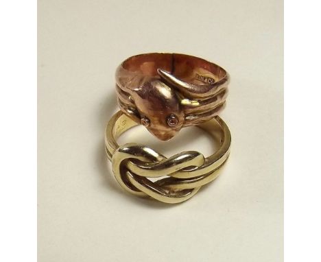 A 9ct gold snakehead ring and 9ct gold knot ring - 7g 