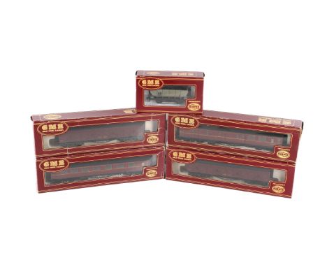 Five Airfix Great Model Railways 00 gauge wagons. Comprising a 54368-0 21T Hopper, a 54210-2 Centenary Brake 3rd, a 54208-9 C