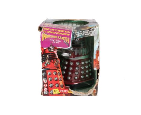 A Dr. Who Movie Dalek Invasion Earth. Full radio command, boxed.   Condition Report:  Includes the controller