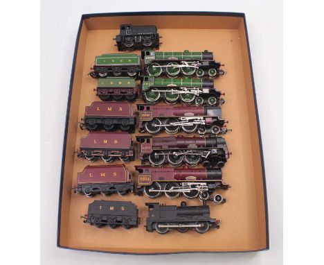 Seven 00 gauge locos to include a Hornby B17 Footballer, "Arsenal", in LNER lined green, no.2848, a Hornby B17 footballer, "M