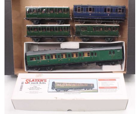 Five 0 gauge finescale coaches, to include three 4 wheeled Stroudly coaches, in Southern green livery, to include a brake end