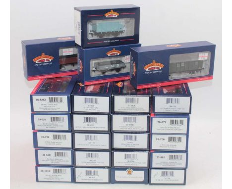 Twenty-four Bachmann Branchlines 00 gauge wagons to include horseboxes, conflat container wagons, shunters trucks, tube wagon