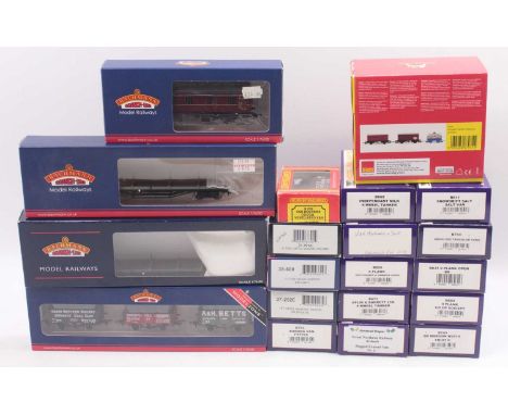 Twenty-four 00 gauge wagons by various manufacturers, to include Bachmann, Hornby and Dapol, wagons include a bogie bolster i
