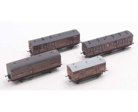 Four D&amp;S Danny Pinnock brass coaches in 00 gauge to include a 6-wheeled 3rd 1st composite with luggage compartment, a Brk