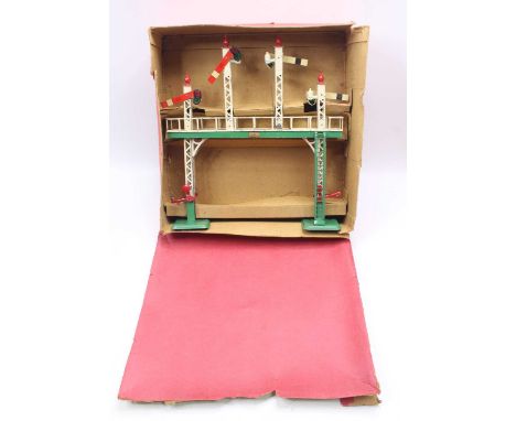 1938-9 No.2 Signal gantry, green bridge lining, green bases, green ladder, red finials, red levers, HOME, A few chips but oth