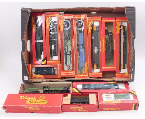 Hornby &amp; Triang locos: R250 58001; B17 4-6-0 ‘West Ham United’ 2872 in box for ‘Manchester United’; diesel BR green; 4-6-