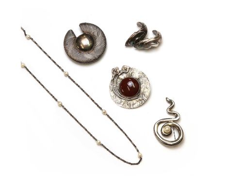 A collection of modern silver and costume jewellery,to include a silver and cornelian brooch, with a centre circular cornelia