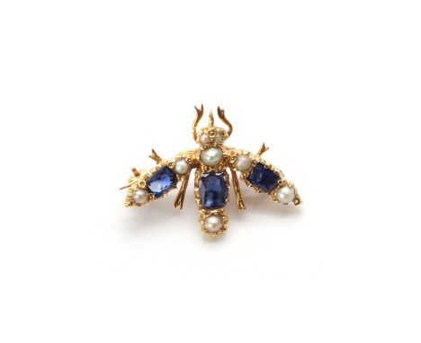 A gold sapphire and split pearl bee brooch,with split pearl eyes, the abdomen claw set with rectangular cushion cut sapphire 