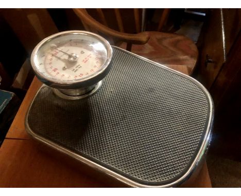 Scots of Stow retro style bathroom scales