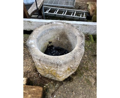 Concrete planter 