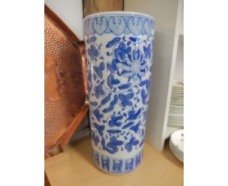 Ceramic blue and white umbrella stand