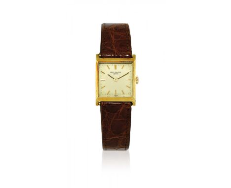 OROLOGIO DA POLSO DA DONNA PATEK PHILIPPE REF. 3315, ANNI '60 Cassa quadrata in oro 18K, n. 2630792, lunetta svasata, anse dr