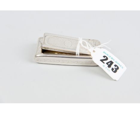 A snuff box - a narrow snuff box with end hinged lid, 0.8 ozs, London 1805
