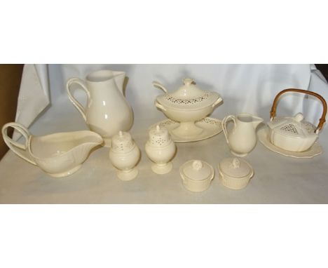 A quantity of modern Leeds Pottery Creamware including sauce tureen with cover, stand and ladle, pair of covered boxes, prese