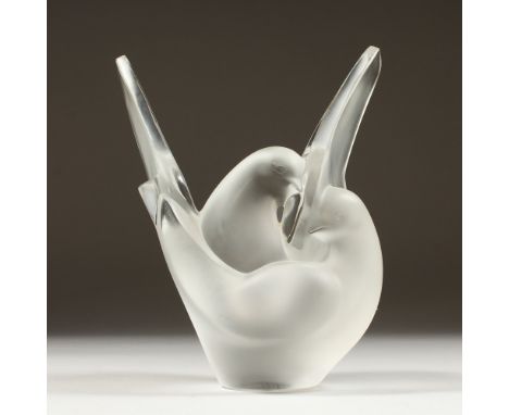 A LALIQUE FROSTED GLASS VASE "TWO ENTWINED DOVES". Etched R. Lalique, France.  8ins high.