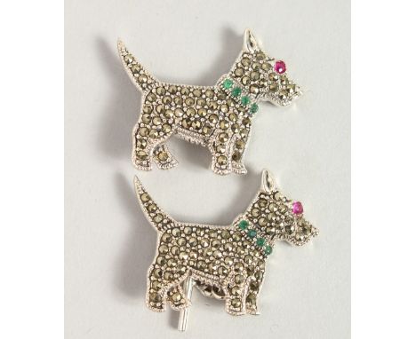 A PAIR OF MARCASITE, EMERALD AND RUBY SCOTTIE DOG CUFFLINKS.