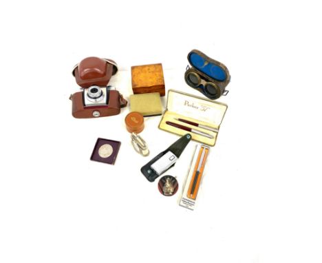 Tray of assorted items includes Parker 51 set, Binoculars, Ronson table lighter, Kodak camera etc 