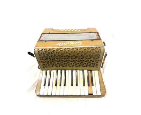 Geraldo vintage accordion missing key, untested 