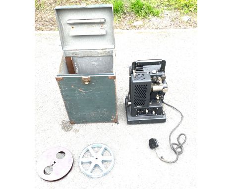 Cased Siemans astra Berlin 35mm projector, untested 