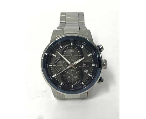 Accurist, a gents stainless steel date chronometer with extra links and original box.