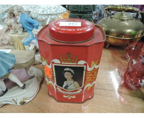 A vintage tea caddy style tin for Queens coronation
