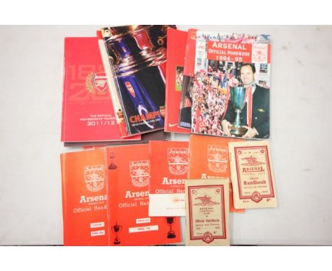 Football Collectables - 13 Arsenal handbooks deom 1947/48 onwards plus 2 1980s Gunflash magazines all in good condition     