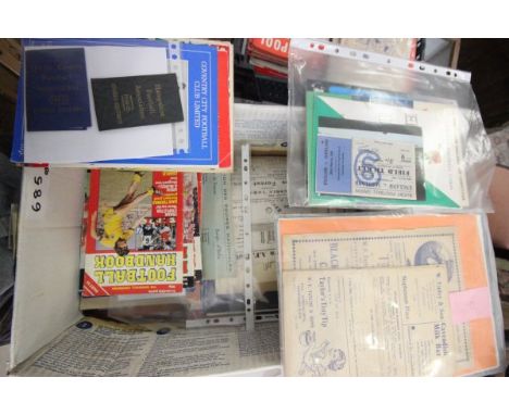 Large mixed football lot form pre-War to modern including 25 Reserve programmes (4 pre-War Chesterfield) homes, two pre war r