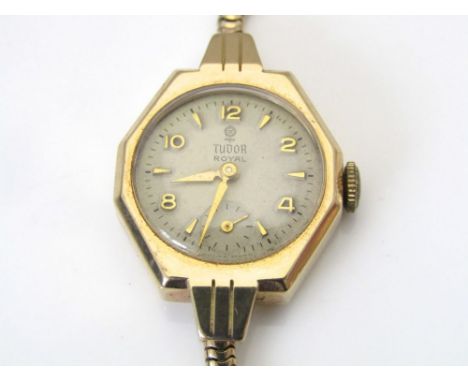 Vintage ladies 9ct Tudor royal cocktail watch, the champagne dial with Arabic numerals 12, 2, 4, 8 and 10 and baton numbers, 