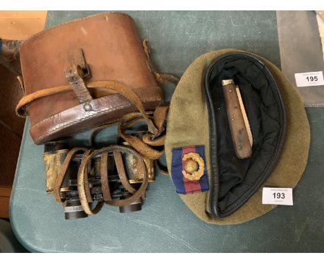 A BRITISH ARMY BERET, VINTAGE PENKNIFE AND A PAIR OF BINOCULARS 