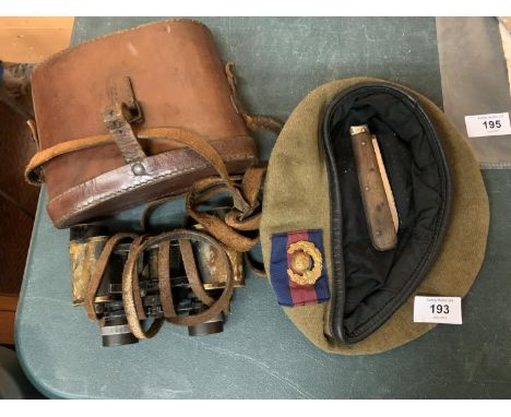 A BRITISH ARMY BERET, VINTAGE PENKNIFE AND A PAIR OF BINOCULARS 