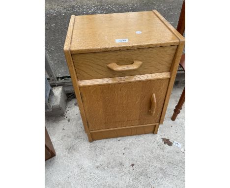 A G-PLAN E-GOMME LIGHT OAK BEDSIDE LOCKER 