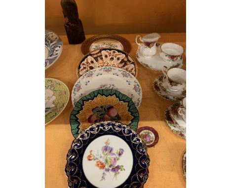 FIVE EXAMPLES OF COLLECTABLE CERAMIC WARE TO INCLUDE LOSOL, AYNSLEY, ROYAL DOULTON, ROYAL GRAFTON AND MASON'S 