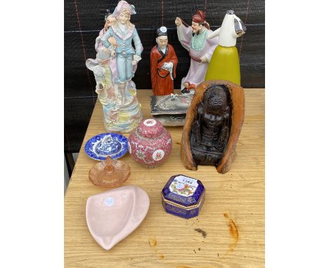 AN ASSORTMENT OF CERAMIC WARE TO INCLUDE ORIENTAL FIGURES AND TRINKET BOX ETC 