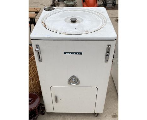 A VINTAGE HOTPOINT RETRO SPIN DRYER 