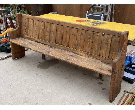 A VINTAGE WOODEN BENCH SETTLE (L:214CM) 