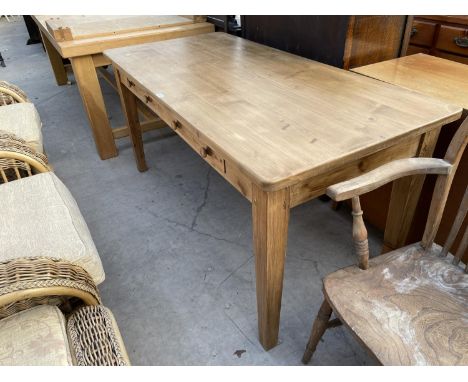 A MODERN PINE KITCHEN TABLE WITH TWO SMALL DRAWERS, ON TAPERED LEGS, 64x30" 