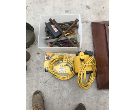 AN ASSORTMENT OF HAND TOOLS TO INCLUDE SPANNERS AND A COMBINATION SQUARE SET 