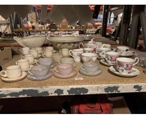 A LARGE QUANTITY OF VARIOUS CERAMIC WARE TO INCLUDE FRENCH ARCOPAL CUPS AND SAUCERS, COLCLOUGH ETC 