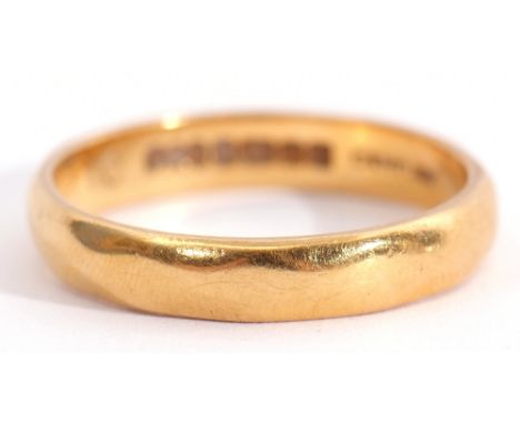 22ct gold wedding ring of plain polished design, size N, 4gms