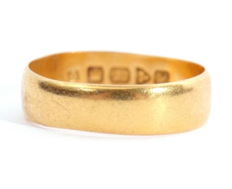 22ct gold wedding ring of plain polished design, Chester 1908, 3.4gms, size M