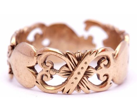 9ct gold wedding ring, a continuous pattern of hearts, plain polished and pierced design, (a/f), 2.7gms, size M