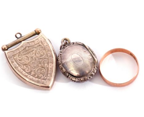 Mixed Lot: 9ct gold ring, Birmingham 1906; antique heart shaped gold plated locket, chased and engraved back and front, toget