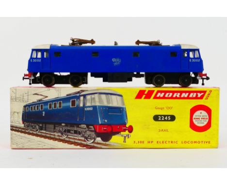 Hornby Dublo - A rare boxed 3300 HP Electric Locomotive 2-rail # 2245. The model would benefit from cleaning, it appears in G