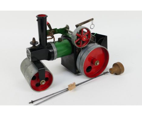 Mamod - An unboxed Mamod Steam Traction Engine # S.R.1a. The model shows signs of use and comes with a spare drive band and t