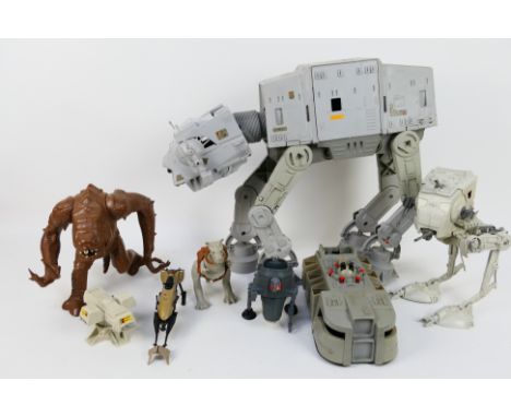Star Wars - Kenner. A selection of loose figures, vehicles, mini rigs appearing in Excellent condition. Lot to include: AT-AT