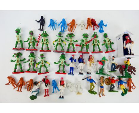 Britains - Aliens - Douglas Miniatures - AOHNA - Timpo. A selection of loose, Playworn to Excellent condition figures. Lot in